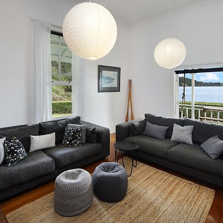 Oakura Bay Villa - Stay Waiheke Te Whau Bay Eksteriør billede