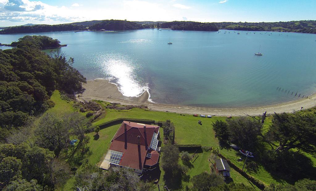 Oakura Bay Villa - Stay Waiheke Te Whau Bay Eksteriør billede
