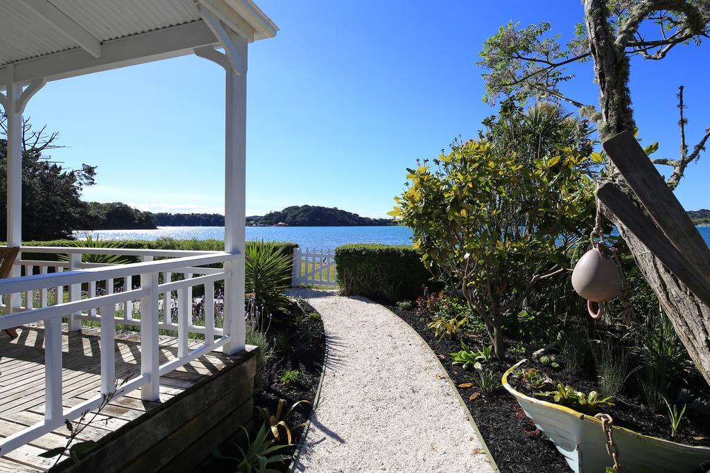 Oakura Bay Villa - Stay Waiheke Te Whau Bay Eksteriør billede