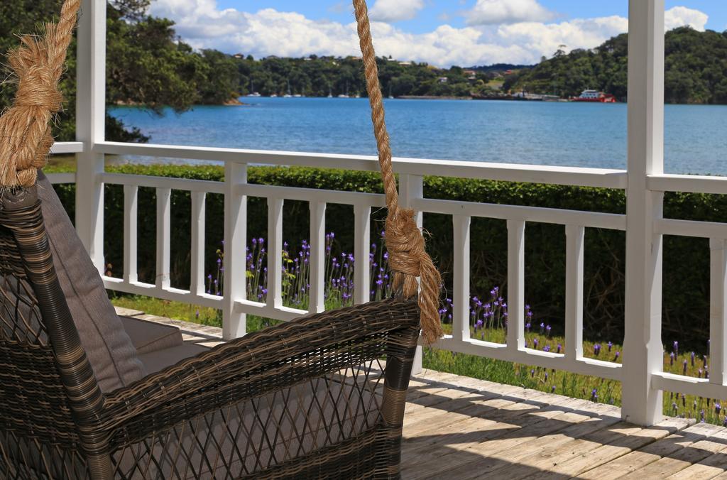 Oakura Bay Villa - Stay Waiheke Te Whau Bay Eksteriør billede