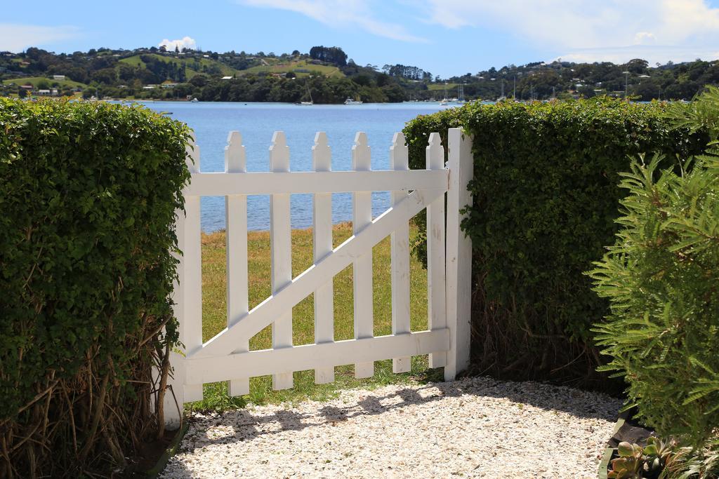 Oakura Bay Villa - Stay Waiheke Te Whau Bay Eksteriør billede