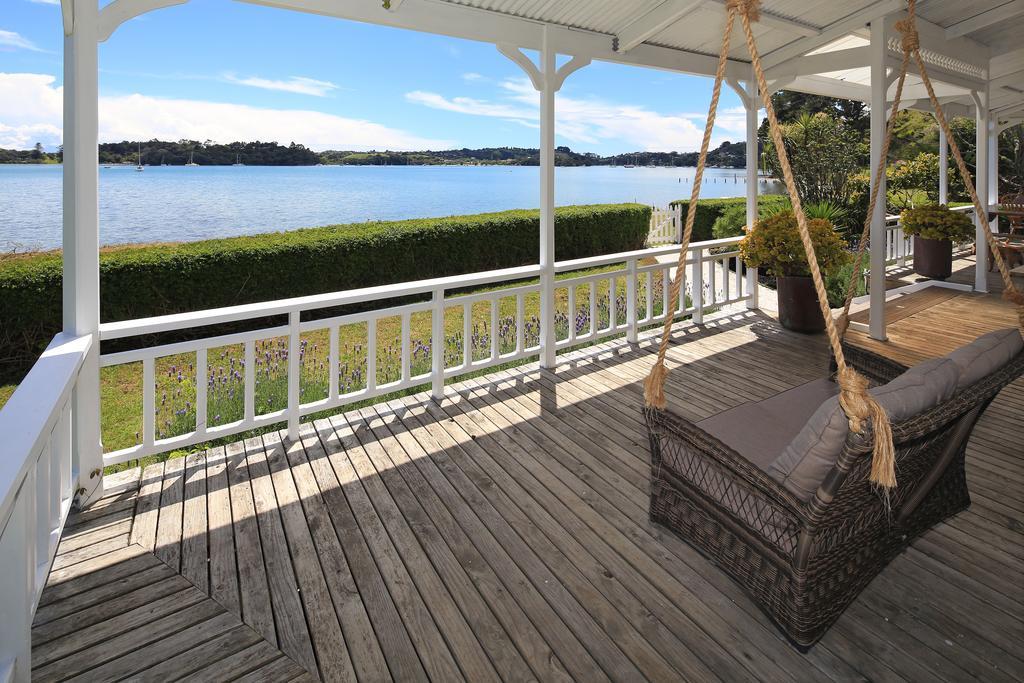 Oakura Bay Villa - Stay Waiheke Te Whau Bay Eksteriør billede