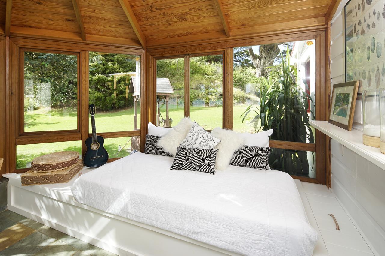 Oakura Bay Villa - Stay Waiheke Te Whau Bay Eksteriør billede